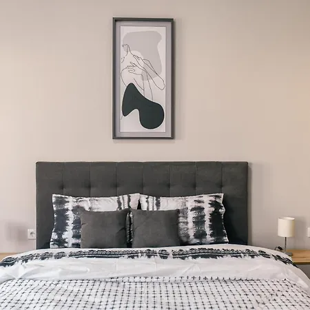 Manoir Center Apartment