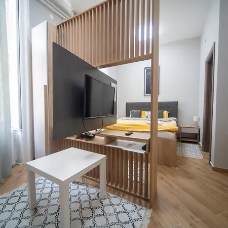 Manoir Center Apartment